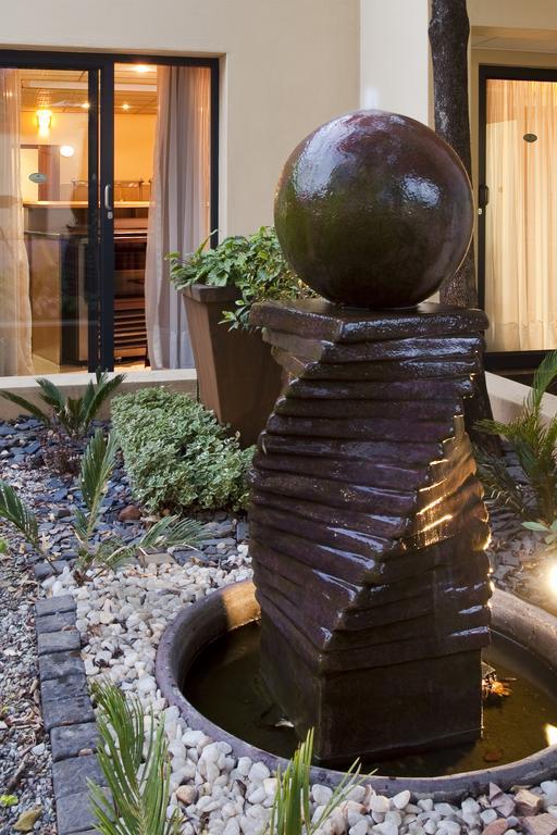 Sentinel Luxury Suite Hotel Pretoria-Noord Esterno foto