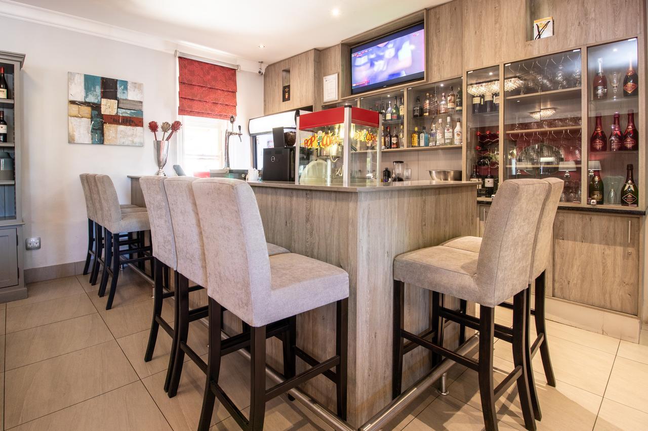 Sentinel Luxury Suite Hotel Pretoria-Noord Esterno foto